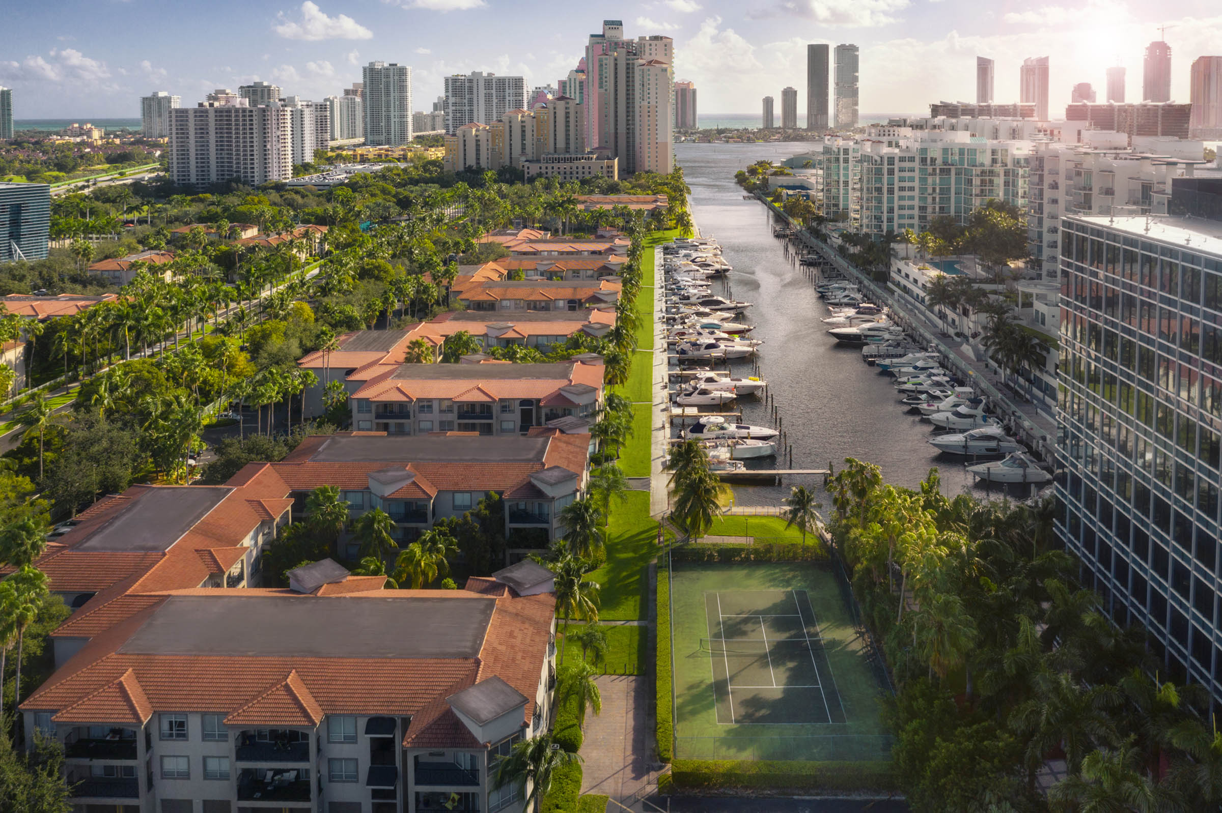 Drone photography of multi-family property tennis courts by Rob-Harris Productions